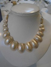 COLLIER ANCIEN EN NACRE