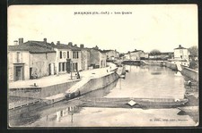 Old postcard Marans, Les quais 