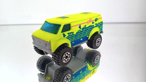 Matchbox 4x4 chevy van - matchbox,