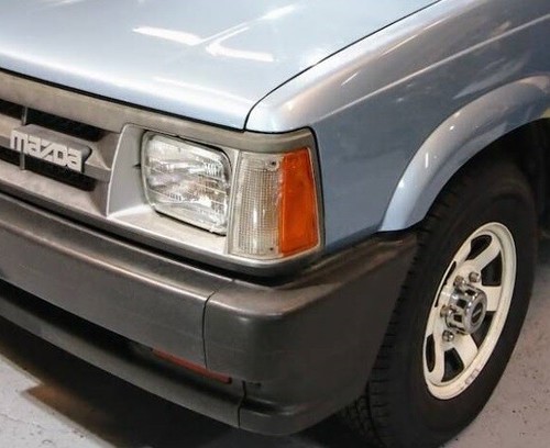 Phares mazda b2200 b2000 - 2x,