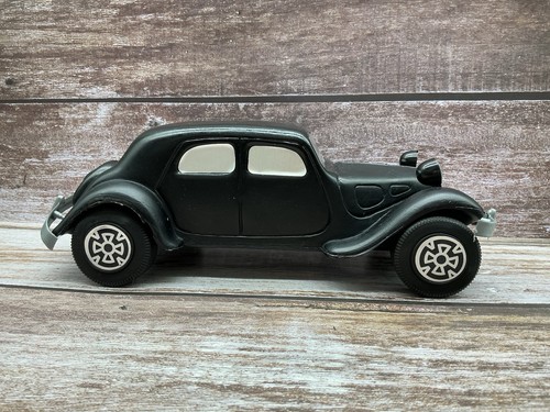 Jouets citroen 15cv - ~,