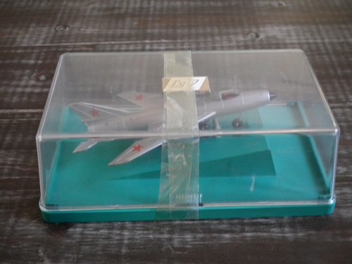 Avion métal miniature sukhoi - avion,