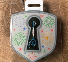 Pin’s Disney Store Clé