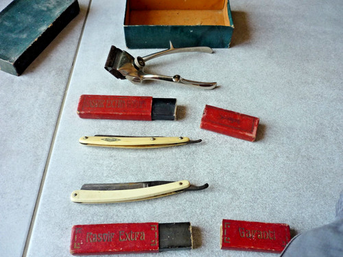 Lot barbier ancien 2 rasoirs - lot,