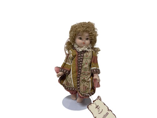 Poupée artiste en - poupée,