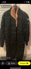 Un manteau en fourrure