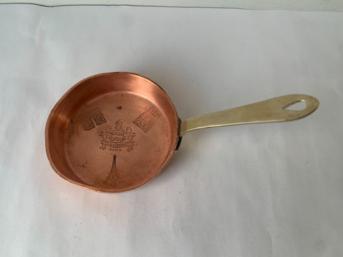 Ancienne petite poêle - ancienne,
