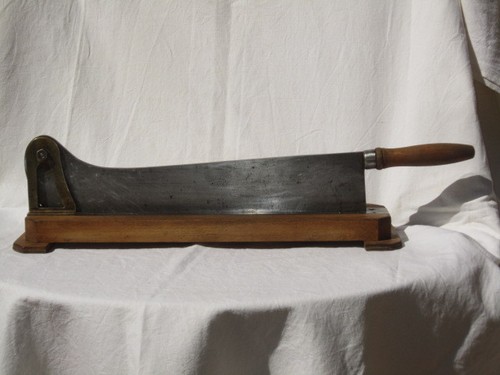 Ancien coupe pain art - coupe,