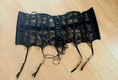Serre taille corset porte - taille,