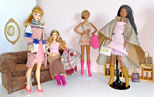 Barbie basics black - black, label