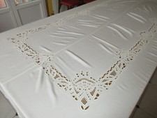 Embroidered tablecloth, fringes with 2 ends; serrated on the edge; 150x340cm