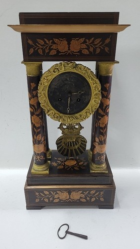 Horloge pendule portique - portique, a