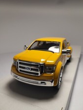 FORD F350 SUPER DUTTY   ATTENTION ECHELLE 1/31 MAISTO