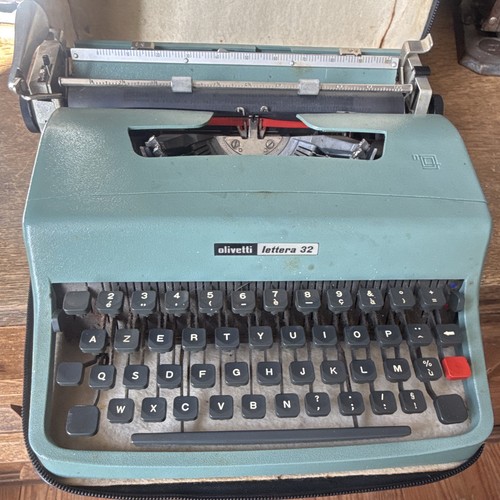 Olivetti lettera machine - lettera,