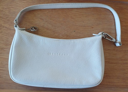Très joli petit sac baguette