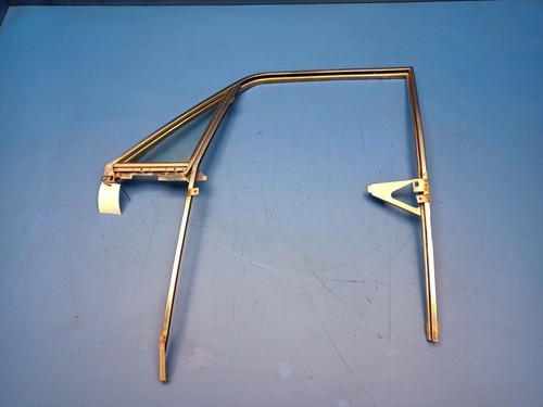 Cadre vitre porte avant - cadre,