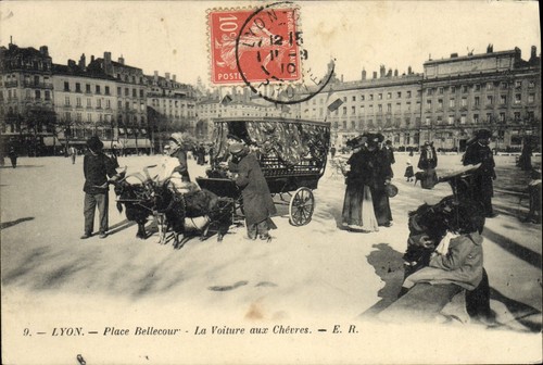 Lyon place bellecour - —,