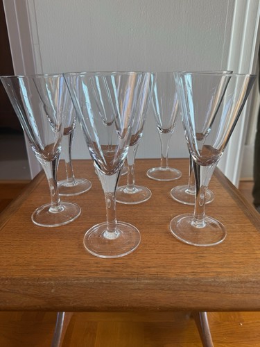 Verres champagne ou - à,