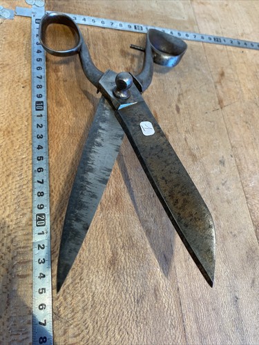 Old tool outil - old, /