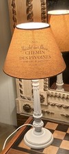 Jolie lampe moderne de style Gustavien