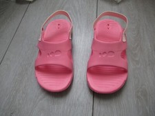 Chaussures Sandales piscine