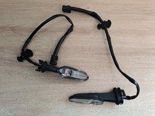 UNE PAIRE DE CLIGNOTANT AVANT