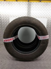 Pneu 235/60 R16 100 V AUTRES