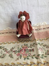 Poupée Ancienne Mignonnette 1880/1900 Sur Ça Chaise Velours
