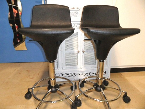Deux tabourets chaises - tabourets,
