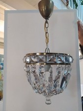 Lustre à pampilles en cristal