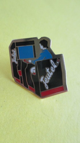 Pin borne arcade jeutel - pin's,
