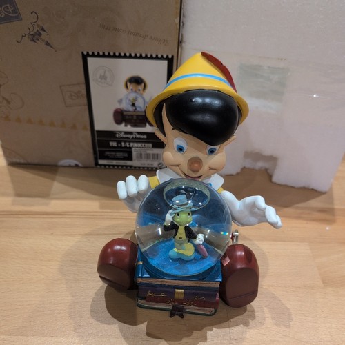 Snow globe musical - , pinocchio