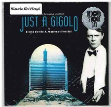 David BOWIE     Just a gigolo