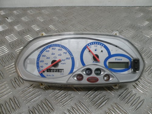 Compteur piaggio 50 - compteur, km)