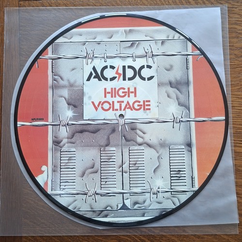 High voltage picture - high,