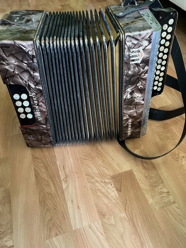 Accordéon hohner victoria - hohner,