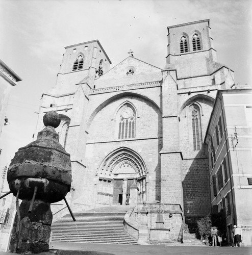 Chaise dieu 1960 - chaise, c.