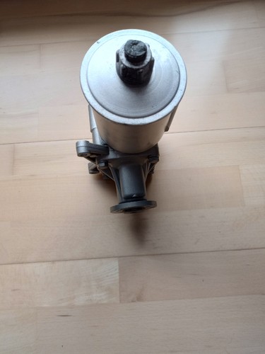 Pompe neuf pour mercedes - neuf,