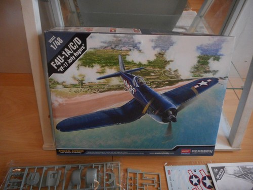 Maquette academy f4u d - maquette,