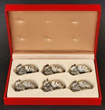 Superbe COFFRET de 6 PORTE COUTEAUX CHATS en METAL ARGENTE