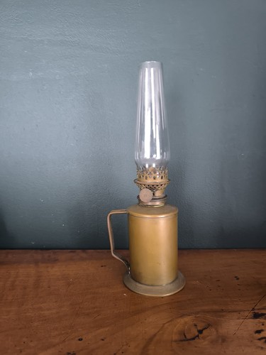 Ancienne lampe pétrole - ancienne,