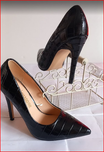 Escarpins noirs vernis effet