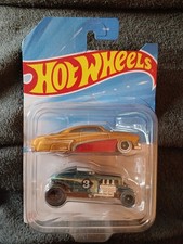 HOT WHEELS 2026 Lowrider Hot