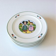 Villeroy Boch. 6 porcelain flat plates Hansi d'Alsace decor.
