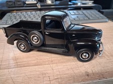 Voiture miniature MEDAILLER