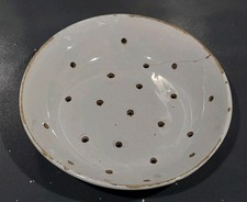 Ancienne Assiette À Faisselle