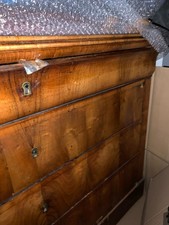 Commode bois massif à restaurer hauteur 87 cm  longeur 130cm largeur63cm