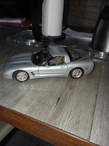 Chevrolet corvette 18 - chevrolet,