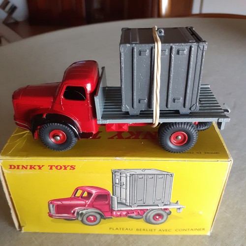 Dinky toys plateau - toys, berliet
