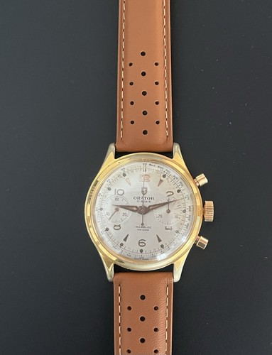 Orator montre homme